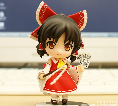 nendo_reimu04